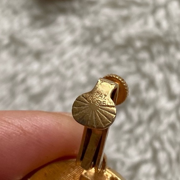 VINTAGE lot clip on earrings 70s to 80s 3 pair - Picture 2 of 6